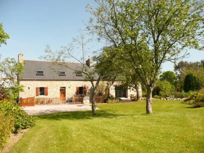 2 Bedrooms Cottage