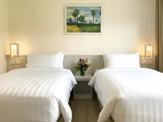Porestva Hotel Sriracha