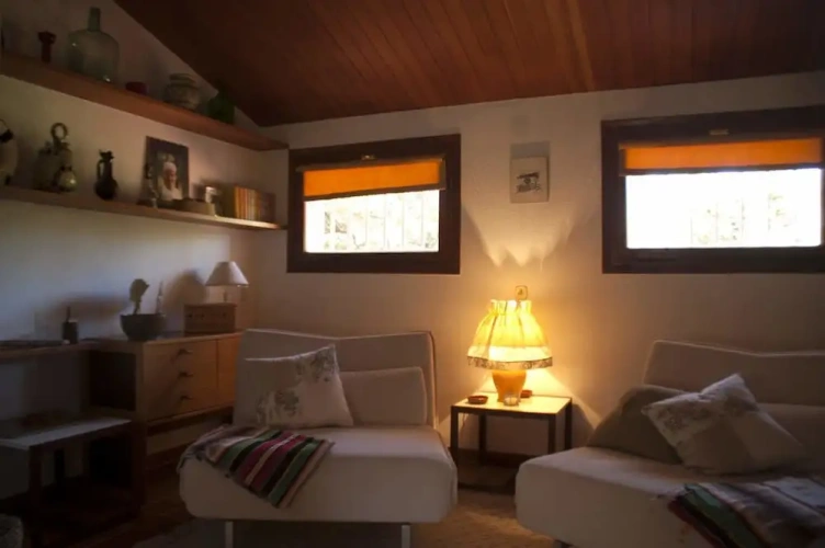 5 Bedrooms Apartment