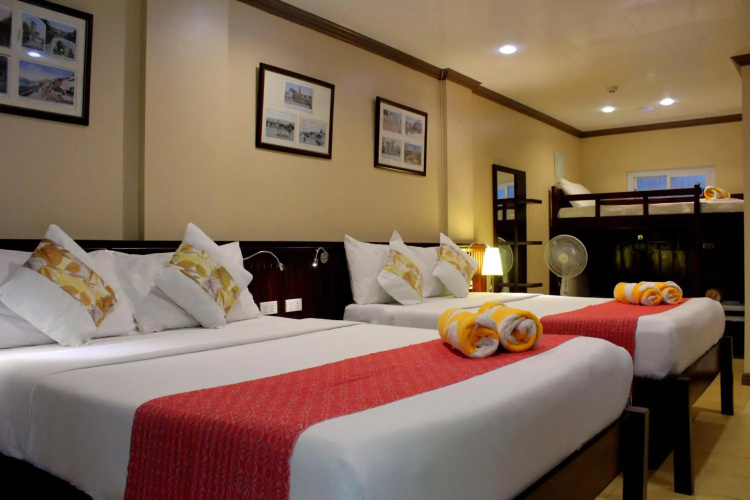 P and M Final Option Hotel