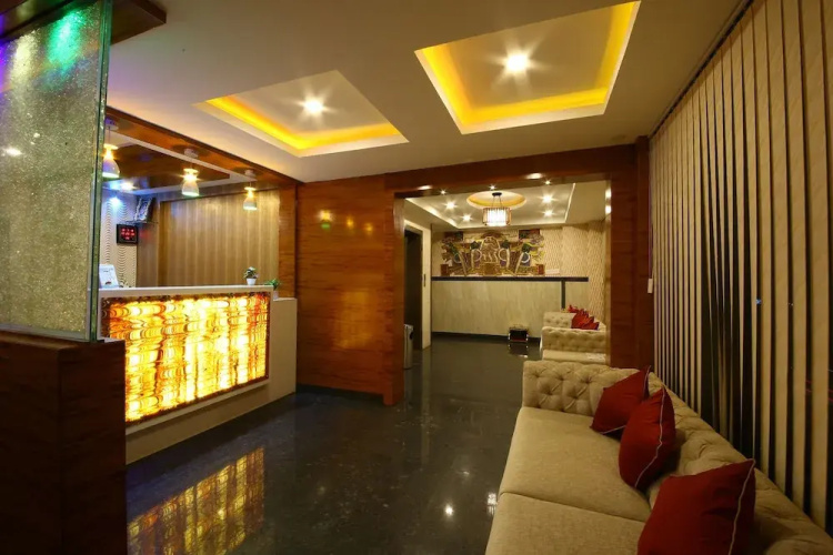 Royal Stay