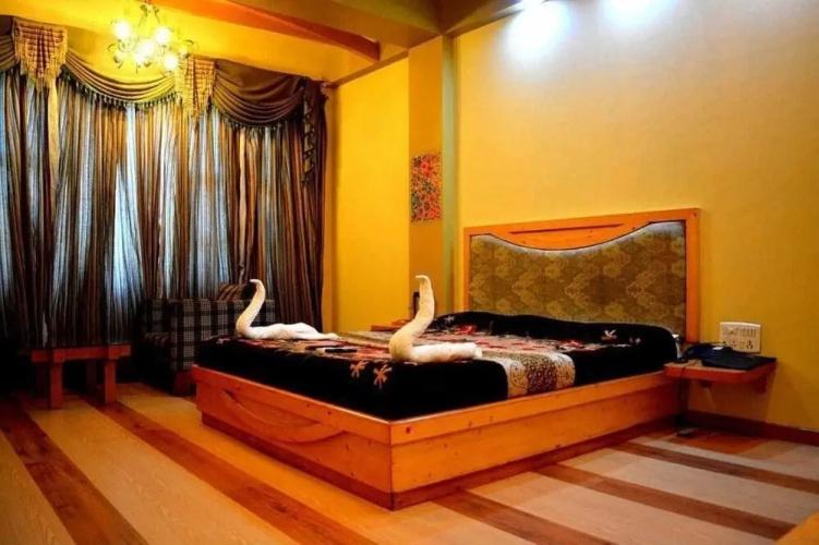 Hotel Silver Star by ADB Rooms