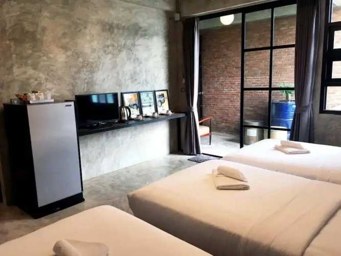 Standard Triple room with balcony