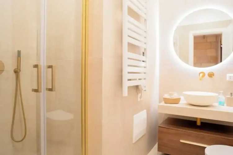 Roses Suite & Apartments