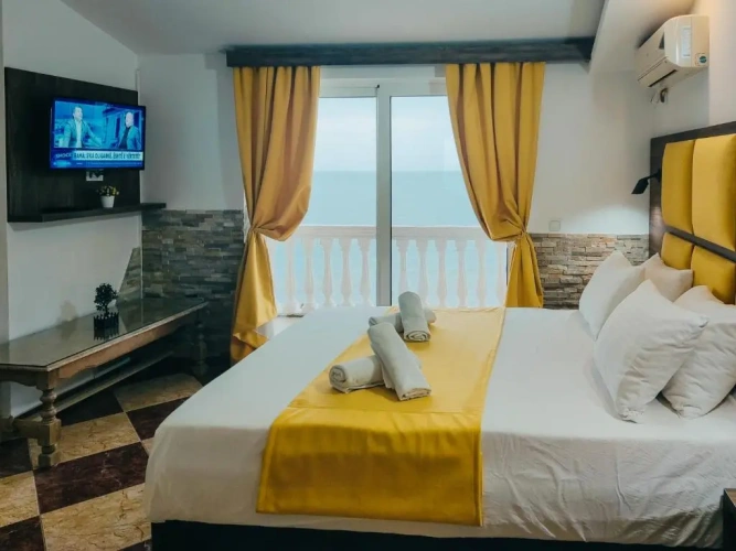 Studio with balcony and with sea view