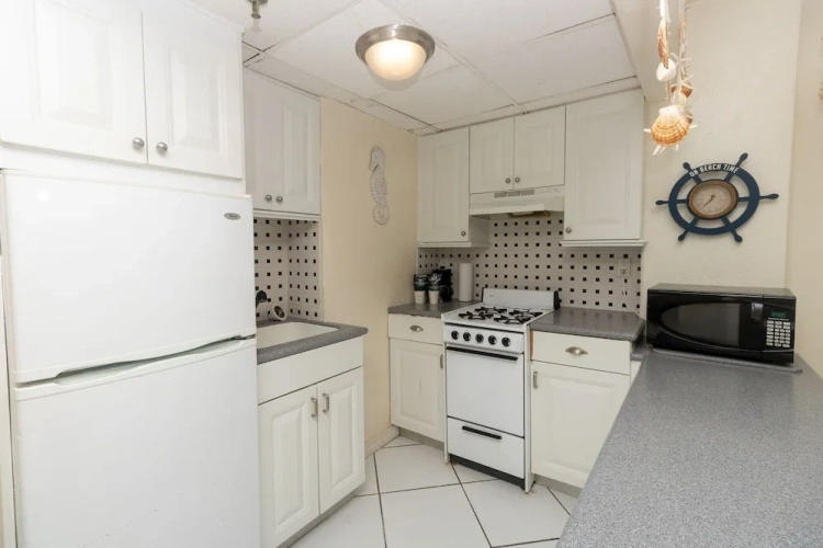 1 Bedroom Apartment