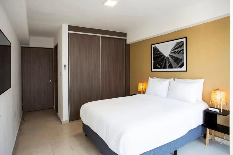 Incredible 2BR In La Cresta