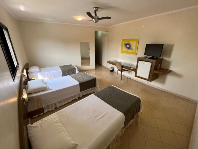 Standard Triple room