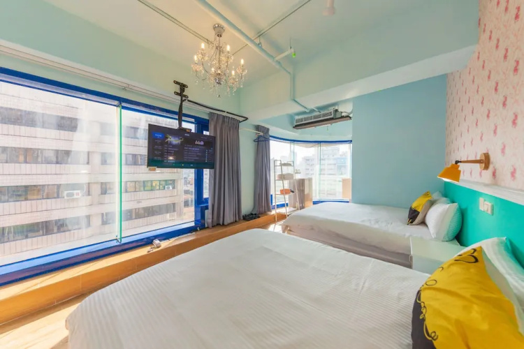 I Hi Hotel