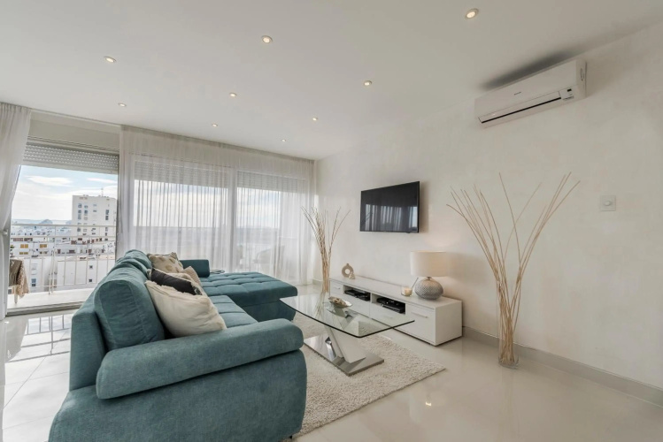 Urban Luxury Apartment