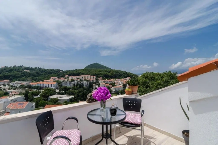 2 Bedrooms Double Apartment with balcony