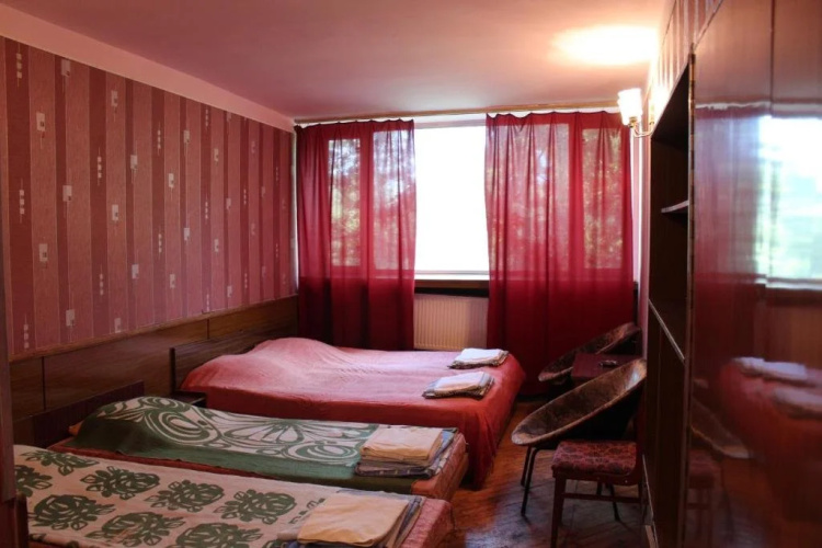Nairi Rest House