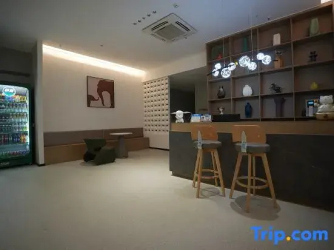 Morandi Design Hotel (Binjiang Road)