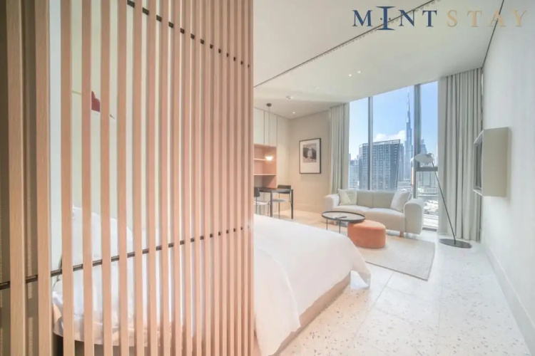 Chic Studio w Panoramic Burj Khalifa Views