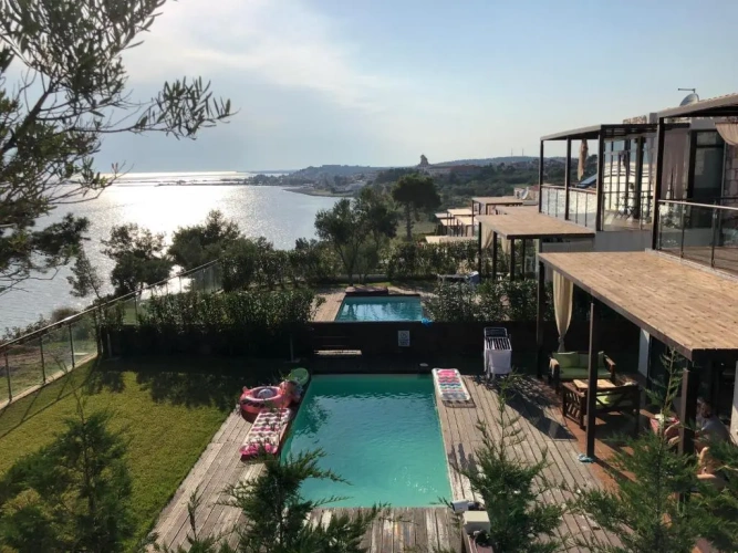 2 Bedrooms Villa