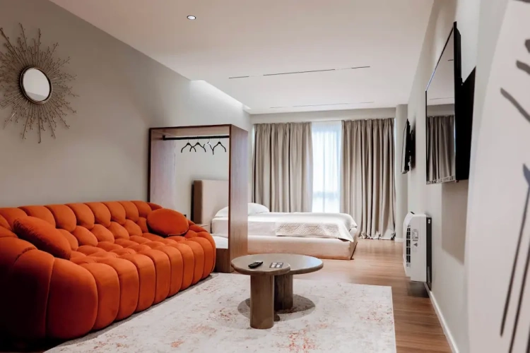 Deluxe Suite