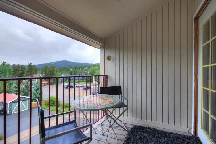 Alpenrose Condominiums