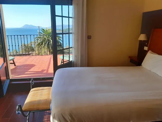 Standard Double room with balcony and with sea view