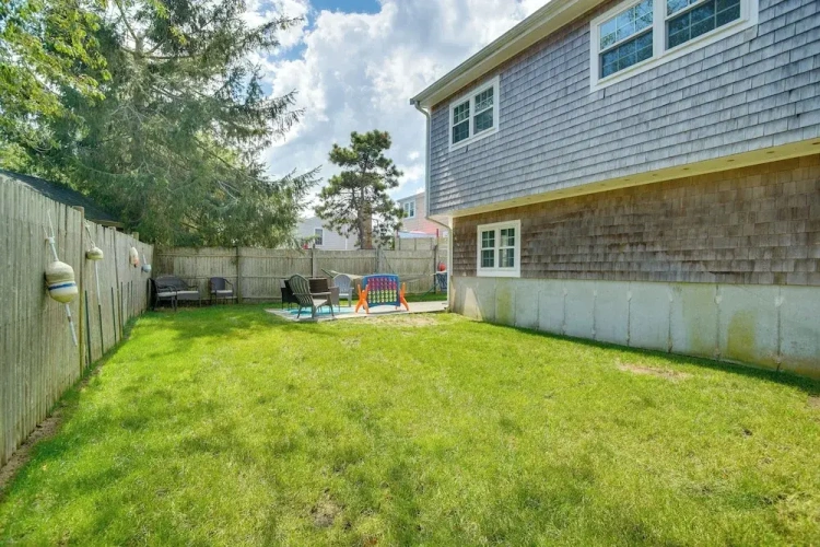 4 Bedrooms Cottage