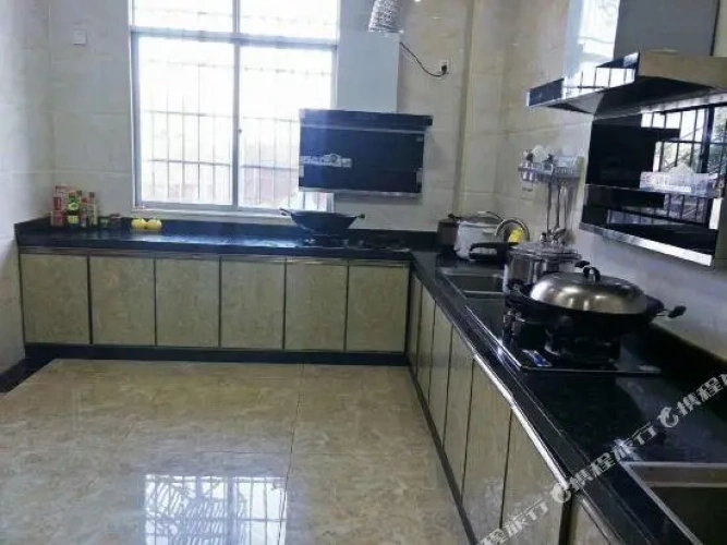 Deluxe Quadruple Suite
