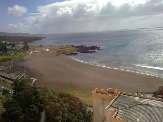 2 Bedrooms Apartment beachfront