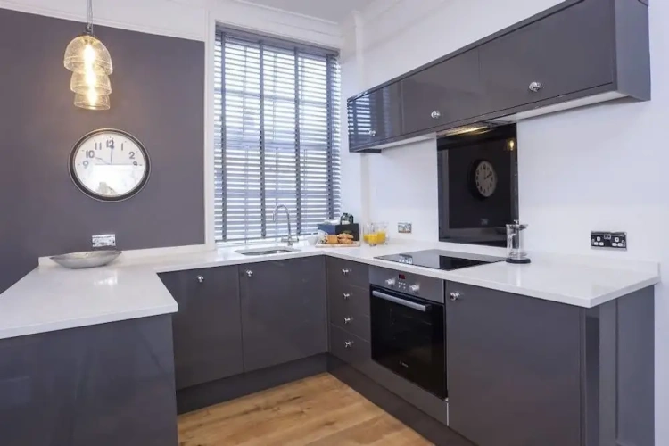 2 Bedrooms Apartment