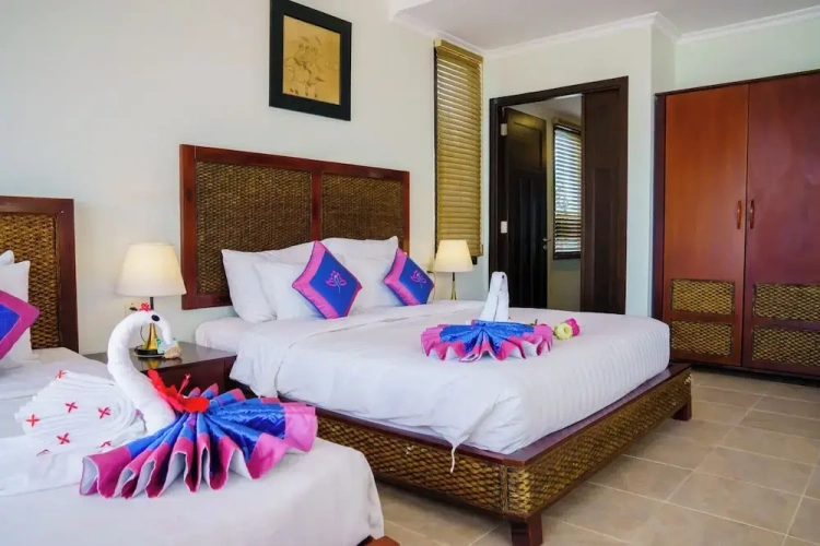 Family Suite with balcony and with sea view