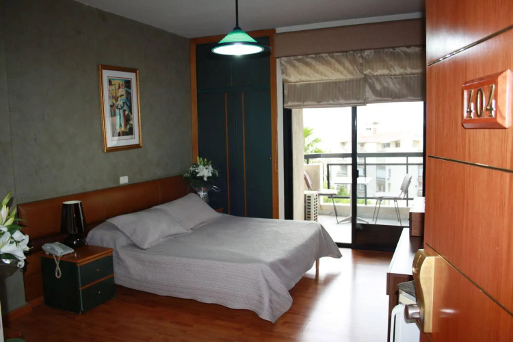 Camelot Hotel