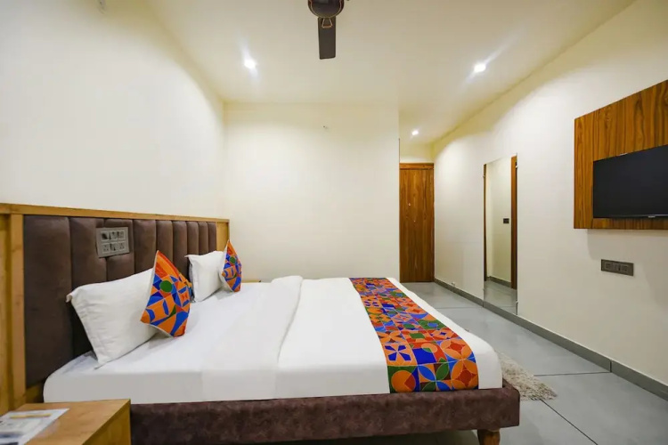 Fabhotel Bleu Ville