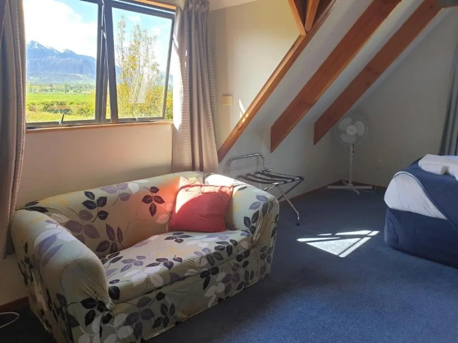 2 Bedrooms Cottage