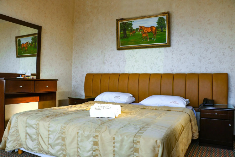 Grand Suites Hotel