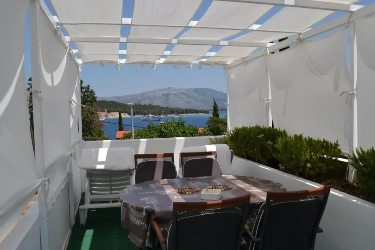 1 Bedroom Apartment with sea view