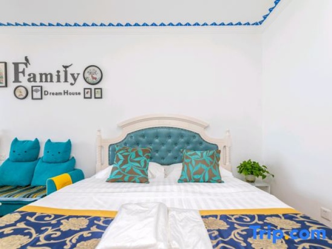 Standard Twin room with sea view