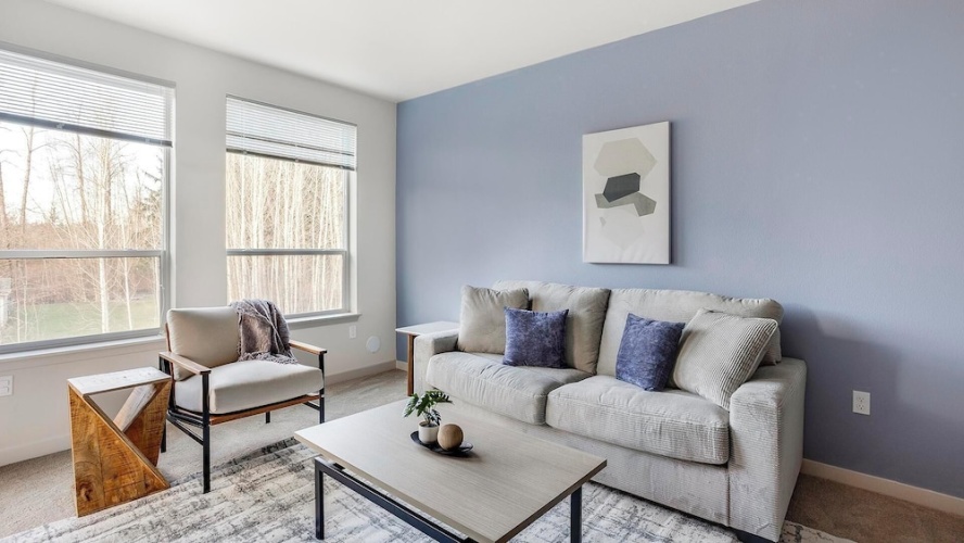 2 Bedrooms Apartment