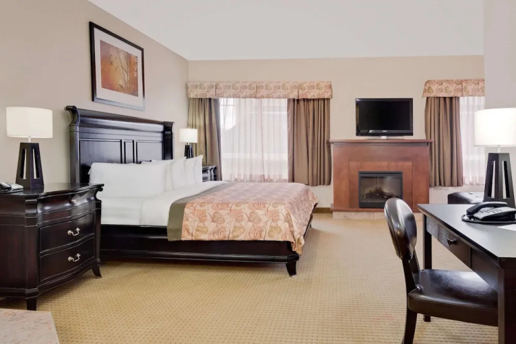 Ramada Lac La Biche