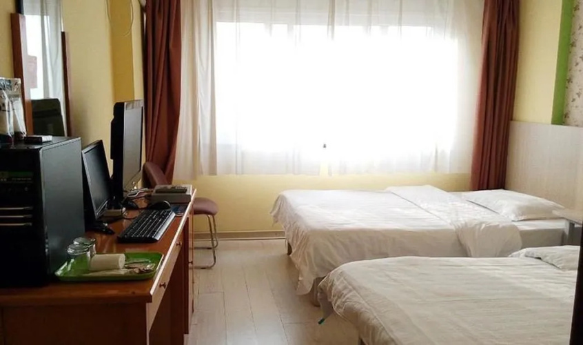 Qingdao New Holiday Hotel