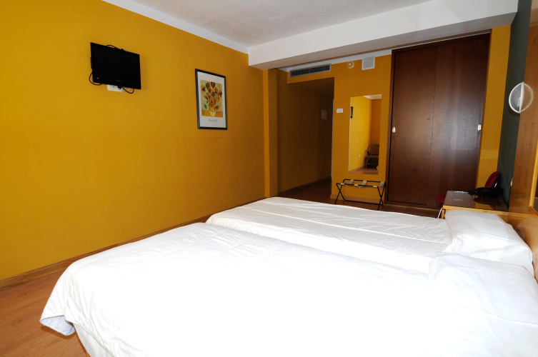 Hotel AHC Cáceres