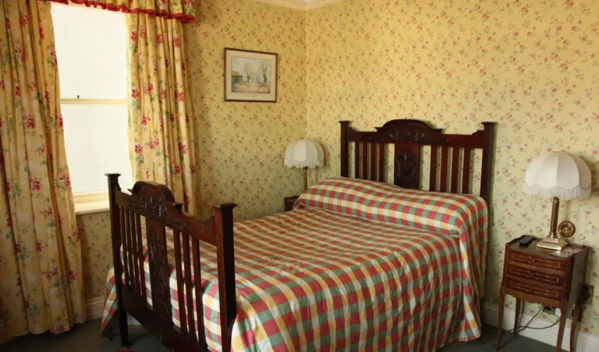 Altamont House