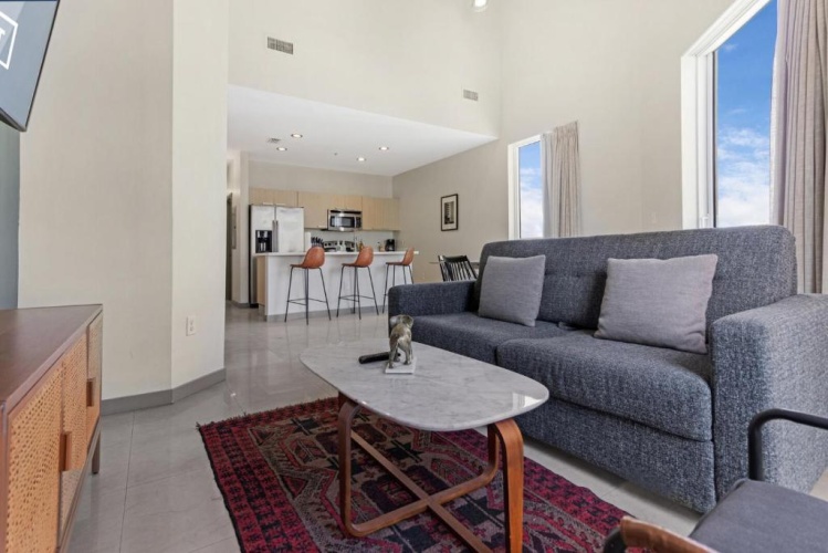 3 Bedrooms Penthouse Apartment
