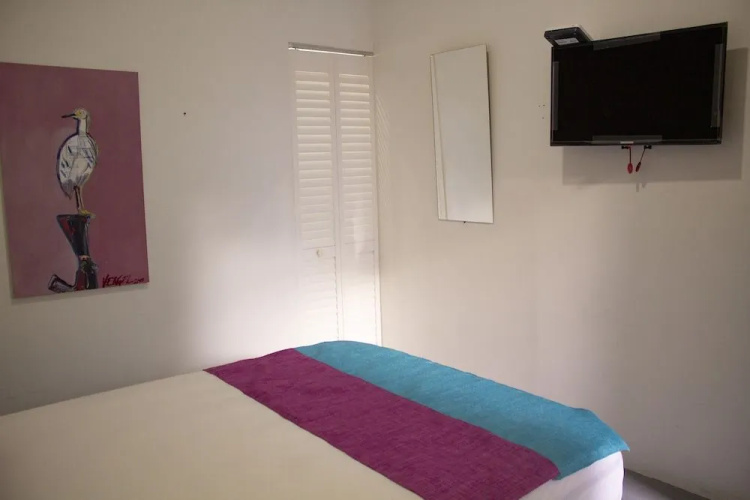 Birds Hostel