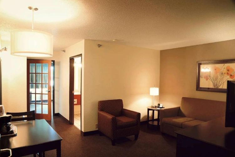 1 Bedroom Deluxe Double Suite
