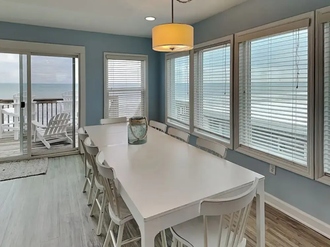 Luna Escape by Topsail Realty