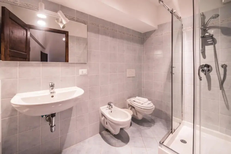 Close to The Duomo Exquisite 4BD