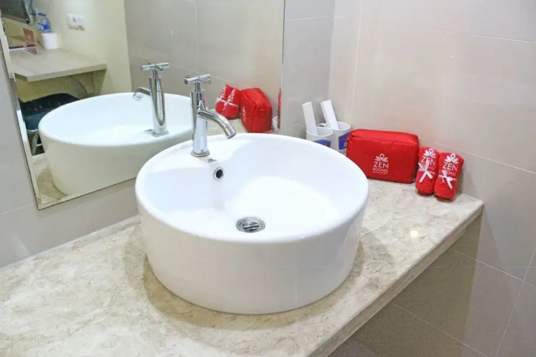 ZEN Rooms Rujia Hotel