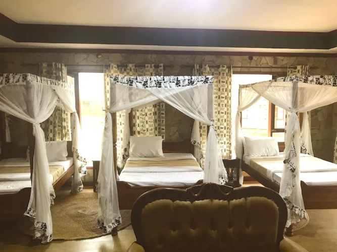 Enyati Lodge