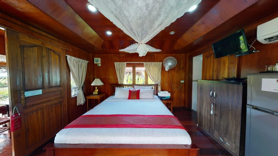 1 Bedroom Double Bungalow
