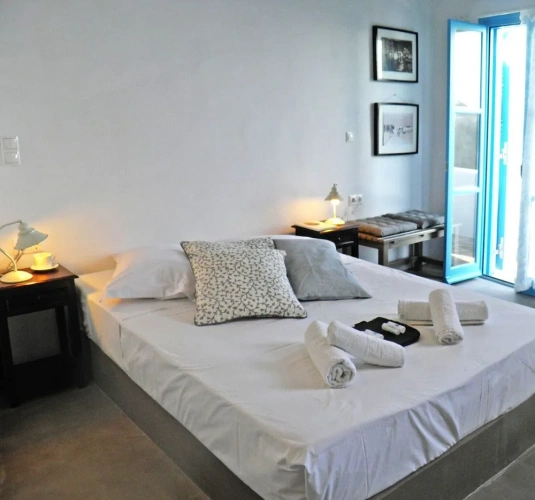 Standard Triple room with balcony and with sea view