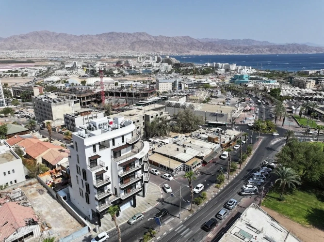 2 Bedrooms Family Apartment with balcony and with city view