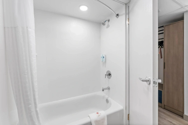 Quadruple Suite