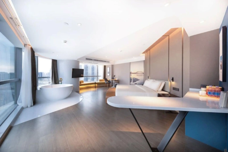 Suite with city view